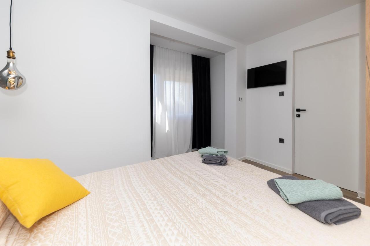 Apartman Hana ซริกเวนิซา ภายนอก รูปภาพ